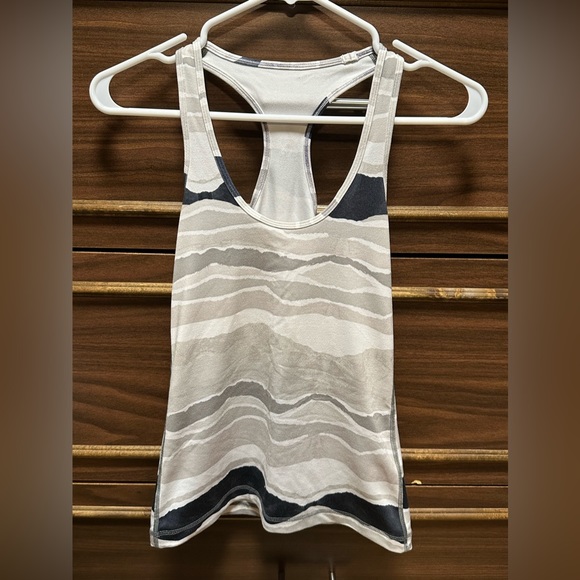 Lululemon Cool Racerback Size 4 - Picture 1 of 6